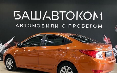 Hyundai Solaris II рестайлинг, 2015 год, 870 000 рублей, 2 фотография