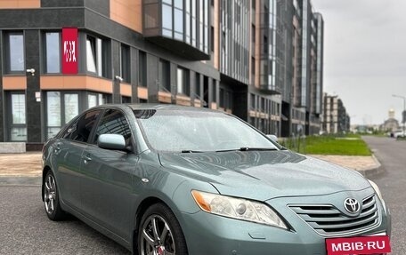 Toyota Camry, 2008 год, 985 000 рублей, 2 фотография