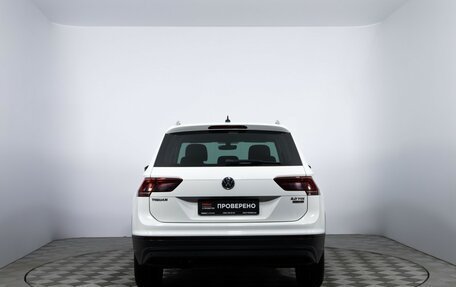 Volkswagen Tiguan II, 2017 год, 2 380 000 рублей, 6 фотография