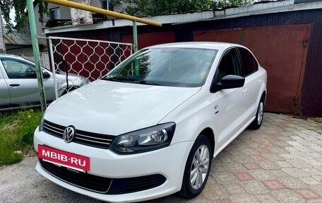 Volkswagen Polo VI (EU Market), 2013 год, 720 000 рублей, 3 фотография