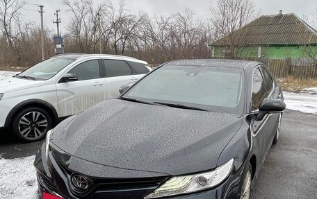 Toyota Camry, 2020 год, 3 050 000 рублей, 2 фотография