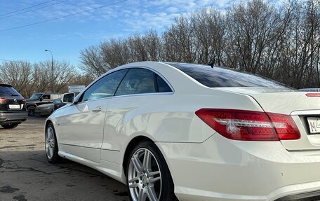 Mercedes-Benz E-Класс, 2010 год, 1 100 000 рублей, 5 фотография