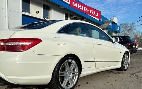 Mercedes-Benz E-Класс, 2010 год, 1 100 000 рублей, 4 фотография
