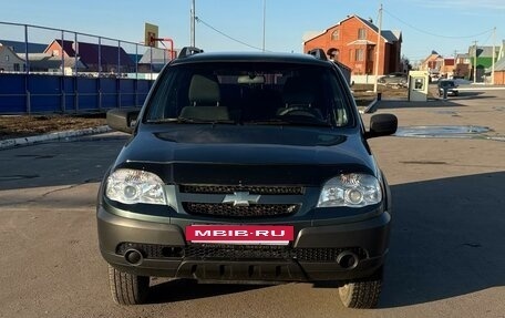 Chevrolet Niva I рестайлинг, 2019 год, 750 000 рублей, 3 фотография