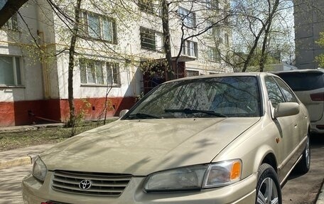 Toyota Camry, 1999 год, 450 000 рублей, 2 фотография