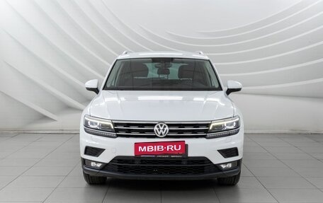 Volkswagen Tiguan II, 2018 год, 3 198 000 рублей, 2 фотография