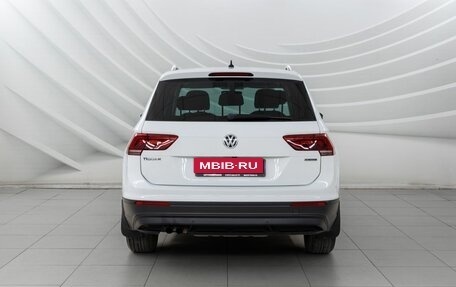 Volkswagen Tiguan II, 2018 год, 3 198 000 рублей, 6 фотография