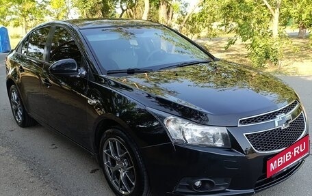 Chevrolet Cruze II, 2011 год, 750 000 рублей, 3 фотография
