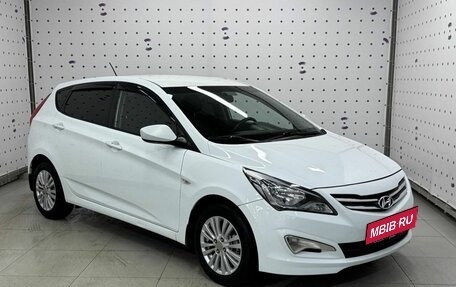 Hyundai Solaris II рестайлинг, 2015 год, 895 000 рублей, 3 фотография