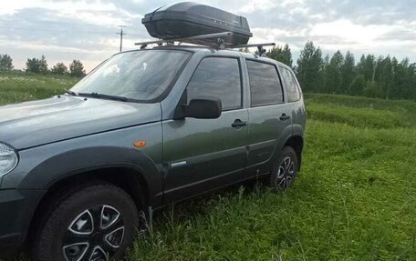 Chevrolet Niva I рестайлинг, 2010 год, 614 000 рублей, 4 фотография