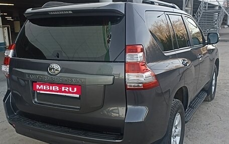 Toyota Land Cruiser Prado 150 рестайлинг 2, 2014 год, 3 500 000 рублей, 2 фотография