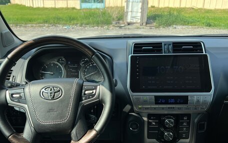 Toyota Land Cruiser Prado 150 рестайлинг 2, 2017 год, 4 900 000 рублей, 9 фотография