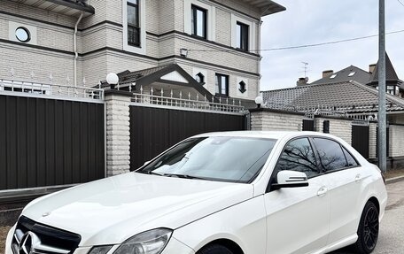 Mercedes-Benz E-Класс, 2011 год, 1 360 000 рублей, 2 фотография