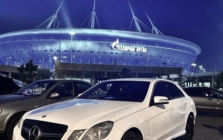 Mercedes-Benz E-Класс, 2011 год, 1 360 000 рублей, 3 фотография