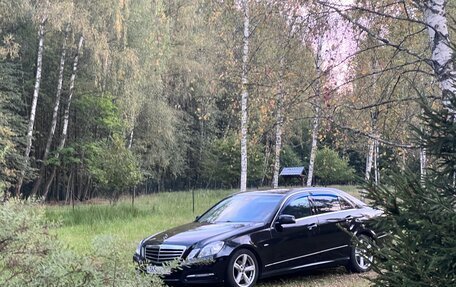 Mercedes-Benz E-Класс, 2011 год, 1 600 000 рублей, 2 фотография
