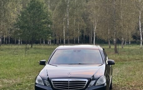 Mercedes-Benz E-Класс, 2011 год, 1 600 000 рублей, 3 фотография