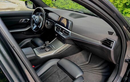 BMW 3 серия, 2019 год, 2 977 000 рублей, 10 фотография
