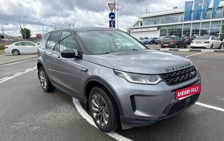 Land Rover Discovery Sport I рестайлинг, 2019 год, 2 900 000 рублей, 3 фотография