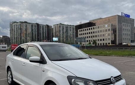Volkswagen Polo VI (EU Market), 2011 год, 490 000 рублей, 2 фотография