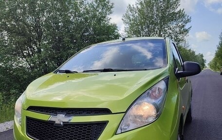 Chevrolet Spark III, 2011 год, 490 000 рублей, 2 фотография