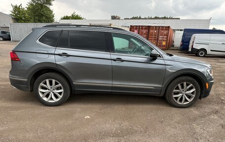Volkswagen Tiguan II, 2018 год, 2 800 000 рублей, 7 фотография