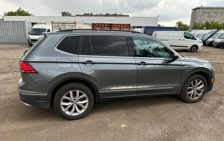 Volkswagen Tiguan II, 2018 год, 2 800 000 рублей, 4 фотография