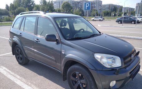 Toyota RAV4, 2004 год, 950 000 рублей, 4 фотография
