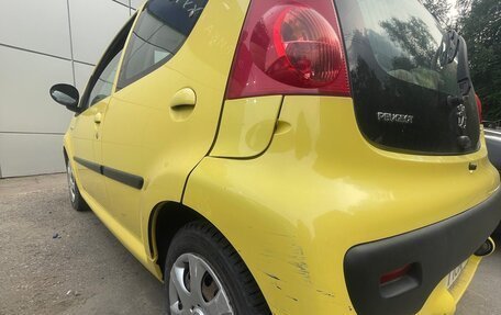 Peugeot 107 I рестайлинг, 2011 год, 450 000 рублей, 4 фотография