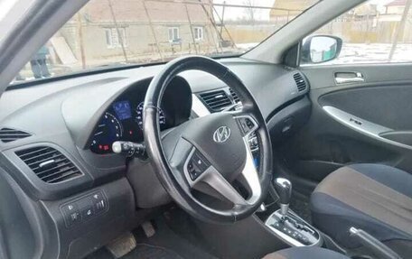 Hyundai Solaris II рестайлинг, 2013 год, 1 160 000 рублей, 2 фотография