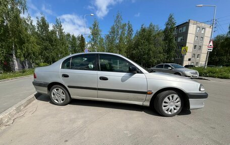 Toyota Avensis III рестайлинг, 2000 год, 300 000 рублей, 3 фотография