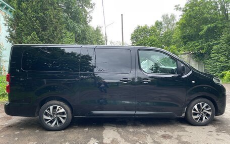 Peugeot Traveller I, 2019 год, 2 600 000 рублей, 3 фотография