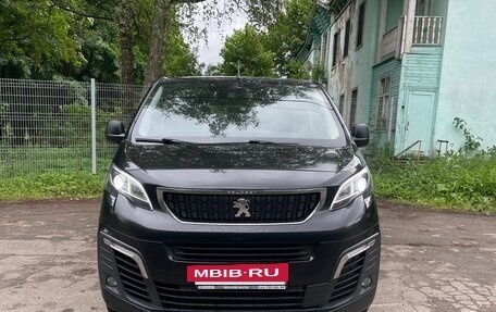 Peugeot Traveller I, 2019 год, 2 600 000 рублей, 2 фотография