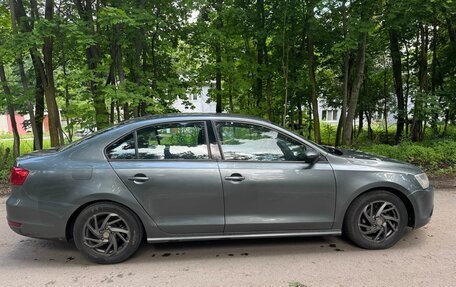 Volkswagen Jetta VI, 2012 год, 699 999 рублей, 2 фотография