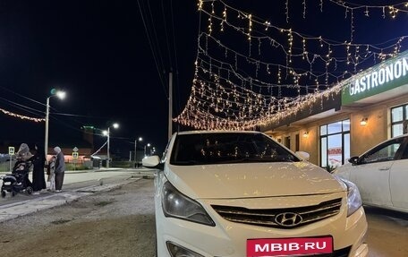 Hyundai Solaris II рестайлинг, 2015 год, 850 000 рублей, 2 фотография
