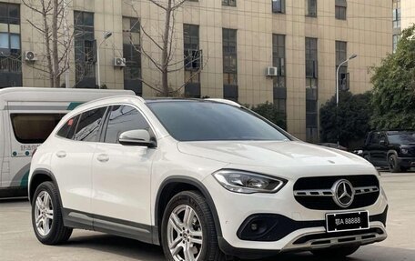 Mercedes-Benz GLA, 2021 год, 1 850 000 рублей, 3 фотография