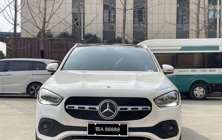 Mercedes-Benz GLA, 2021 год, 1 850 000 рублей, 2 фотография