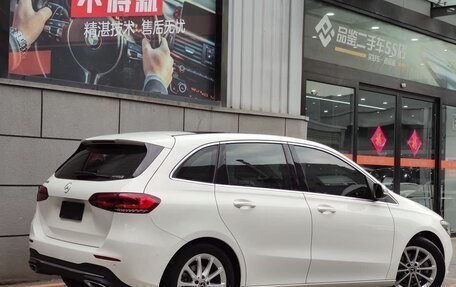 Mercedes-Benz B-Класс, 2020 год, 1 800 000 рублей, 2 фотография