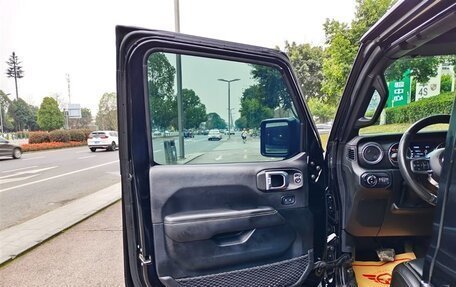 Jeep Wrangler, 2021 год, 3 800 000 рублей, 6 фотография