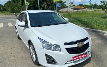 Chevrolet Cruze II, 2014 год, 950 000 рублей, 4 фотография