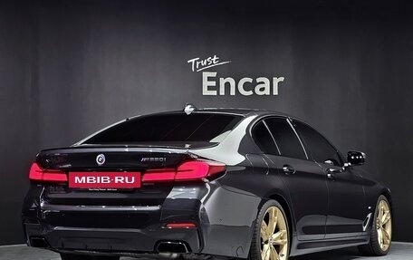 BMW 5 серия, 2022 год, 9 560 000 рублей, 2 фотография