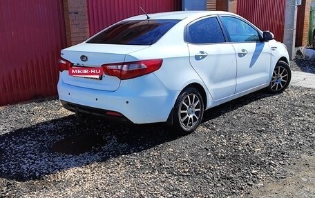 KIA Rio III рестайлинг, 2015 год, 890 000 рублей, 2 фотография