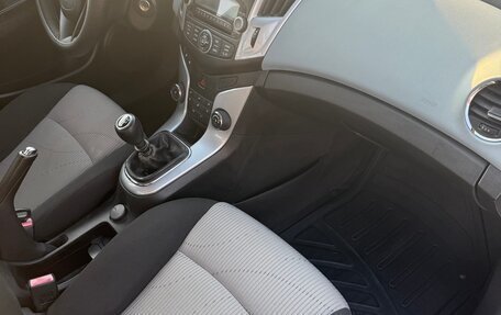 Chevrolet Cruze II, 2013 год, 815 000 рублей, 9 фотография