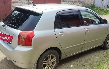 Toyota Corolla, 2004 год, 400 000 рублей, 2 фотография