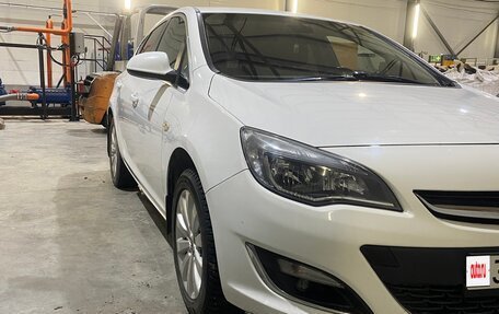 Opel Astra J, 2014 год, 980 000 рублей, 4 фотография