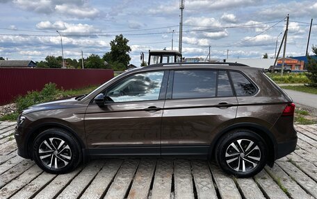Volkswagen Tiguan II, 2019 год, 2 490 000 рублей, 4 фотография
