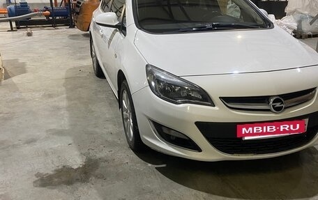 Opel Astra J, 2014 год, 980 000 рублей, 5 фотография