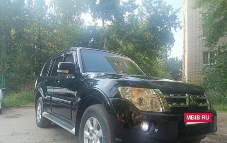 Mitsubishi Pajero IV, 2012 год, 2 200 000 рублей, 3 фотография