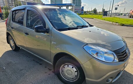 Renault Sandero I, 2013 год, 660 000 рублей, 2 фотография