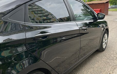 Hyundai Solaris II рестайлинг, 2015 год, 899 999 рублей, 4 фотография