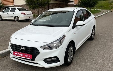 Hyundai Solaris II рестайлинг, 2019 год, 1 399 000 рублей, 2 фотография
